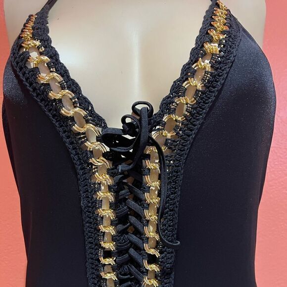 One piece swimsuit!!   - Picture 3 of 5